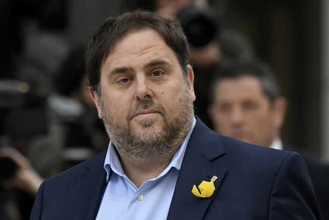 In this file photo taken on November 02, 2017 Catalan deposed regional vice president Oriol Junqueras arrives at the National Court in Madrid on November 2, 2017 to be questioned over his efforts to spearhead Catalonia's independence drive. [Photo: AFP/Gabriel Bouys]