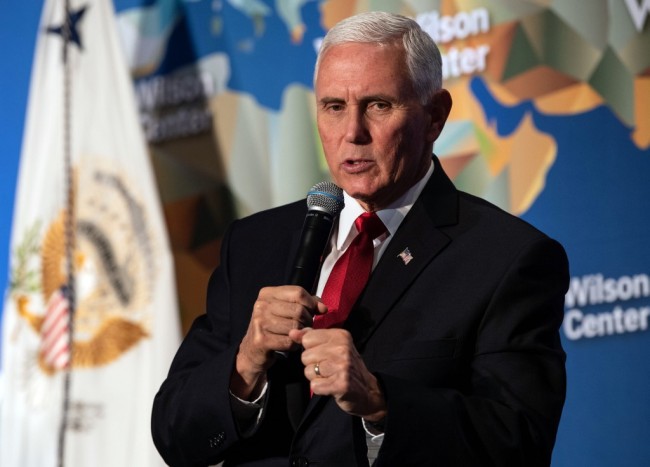 U.S. Vice President Mike Pence speaks on the future of U.S.-China relations at the Wilson Center's inaugural Frederic V. Malek Public Service Leadership lecture, in Washington, DC, on October 24, 2019. [Photo: AFP]