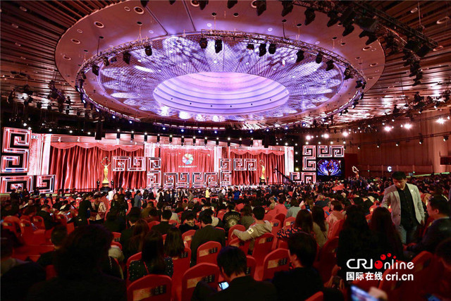 慎海雄宣布第八届北京国际电影节开幕