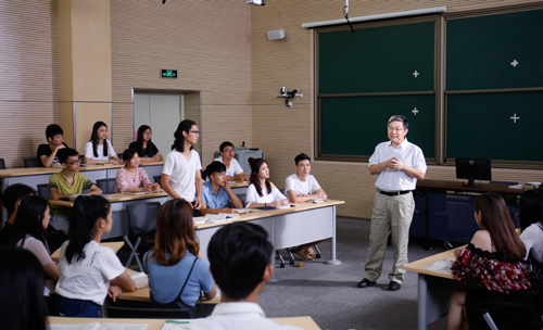 “两会”专访：一流的湾区需要一流的高等教育——专访全国人大代表、深圳大学校长李清泉