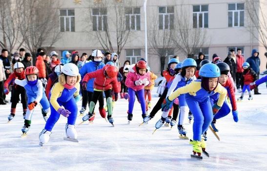 Escuelas chinas abrirán cursos de deportes de invierno