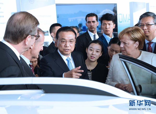 Primer ministro chino elogia cooperación chino-alemana en piloto automático
