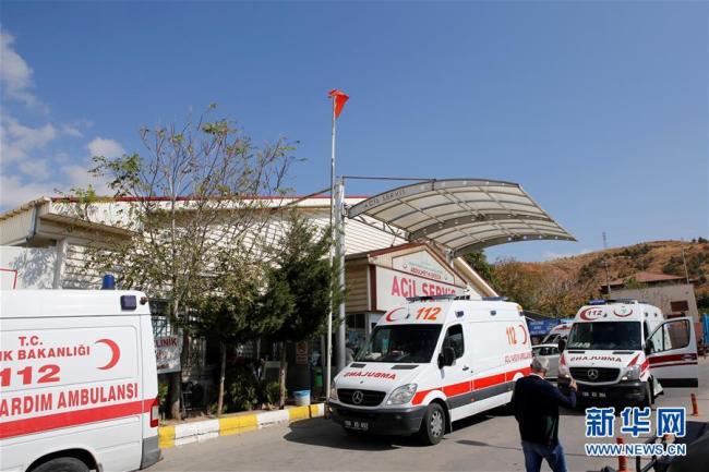 Muere turista chino en choque de dos autos en centro de Turquía