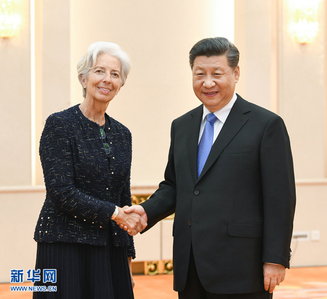 Presidente chino se reúne con directora del FMI