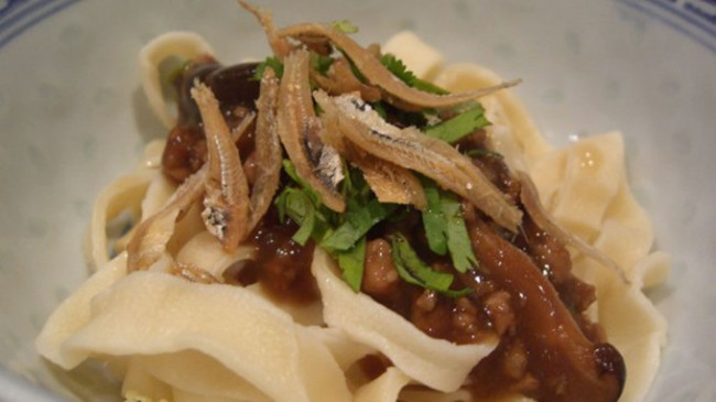 Platos, postres y otros alimentos típicos en la gastronomía china