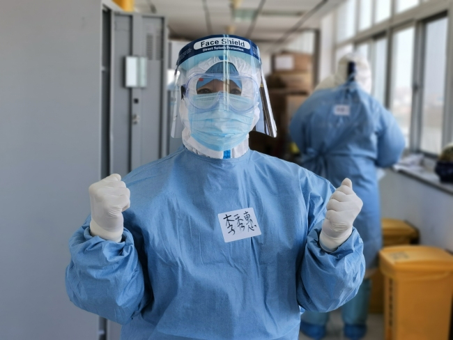 Médica Li Xiuhui en la primera línea de lucha contra la epidemia