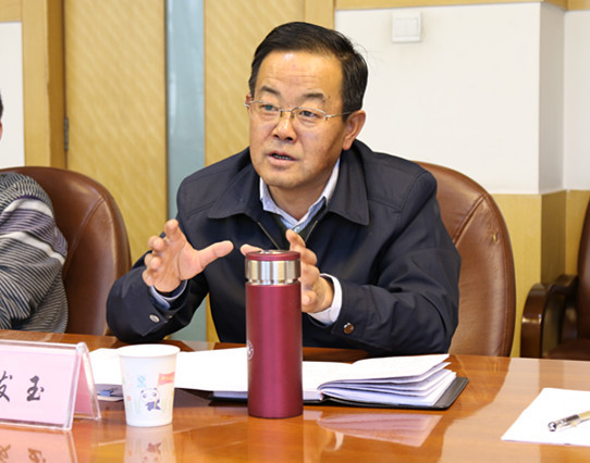 Yang Fayu, directeur adjoint de la Direction de l'éducation dans la province du Qinghai