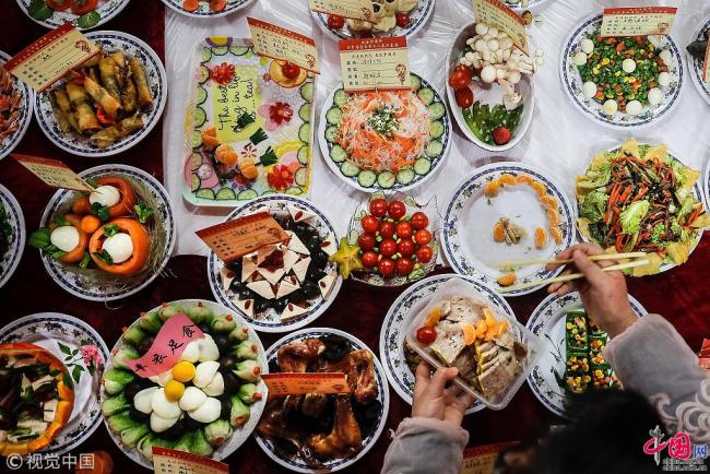 Wuhan: 13200 plats pour célébrer la fête du Petit Nouvel An chinois