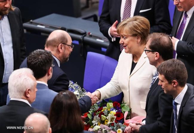 Angela Merkel officiellement réélue chancelière allemande