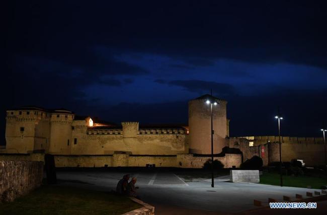 Photo prise le 7 août 2018 montrant le château de Cuéllar, dans la province de Ségovie, en Espagne. (Xinhua/Guo Qiuda)