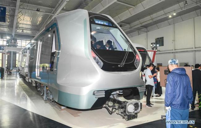  Un train léger en fibre de carbone de nouvelle génération, lors d'un salon organisé à Changchun, capitale de la province chinoise du Jilin (nord-est), le 7 septembre 2018. (Photo : Xu Chang)