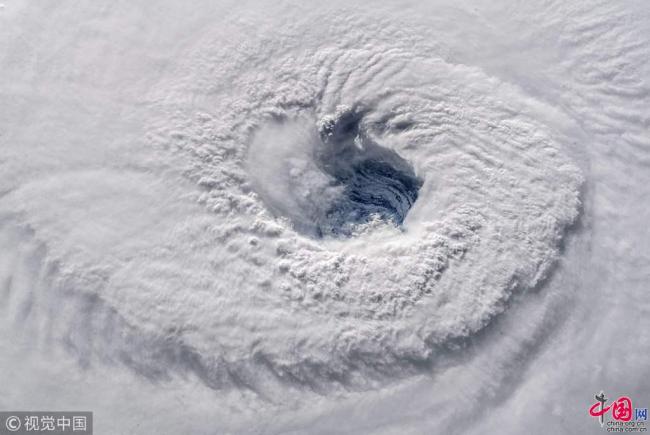 Une caméra de la Station spatiale internationale a capturé, à 7h50 le 12 septembre 2018, une image aérienne de l’œil de l’ouragan Florence.