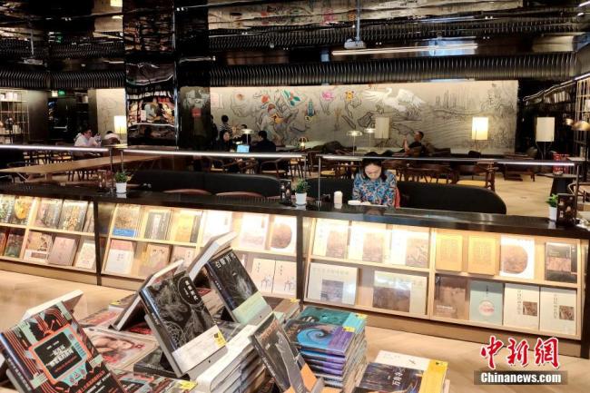 Fujian : une librairie attire les foules grâce à sa décoration originale