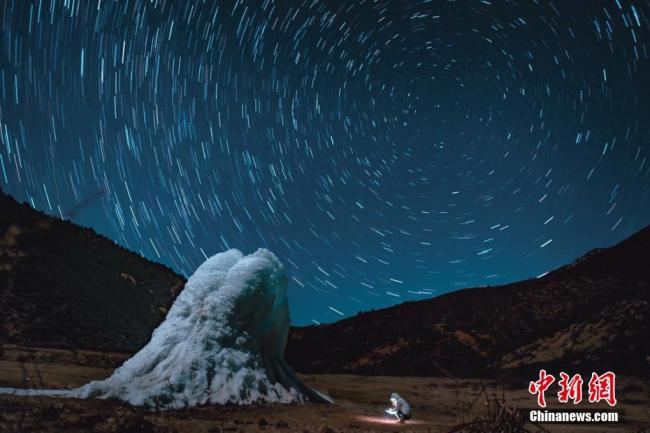 Yunnan : les étoiles éclaircissent la nuit à Diqing