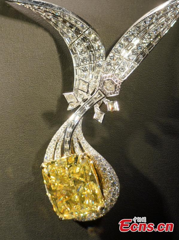Le collier Dunhuang Pipa de Anna Hu, dont l’estimation haute se monte à 6,25 millions de dollars.