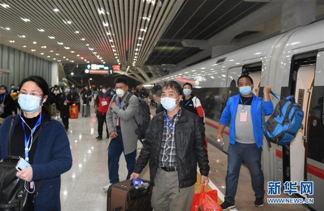 Le Hubei envoie son premier train spécial pour les travailleurs migrants en direction de Guangzhou