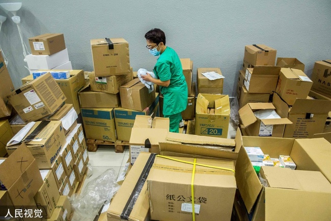 Photos : mise en service d'un hôpital temporaire à Hong Kong