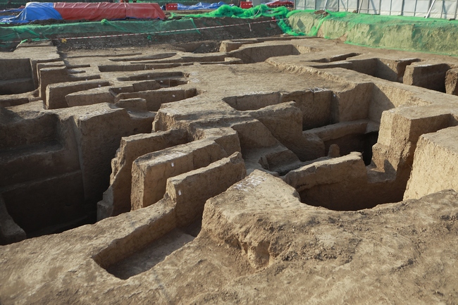 1356 tombes découvertes sur les chantiers de la ligne 8 du métro de Xi'an