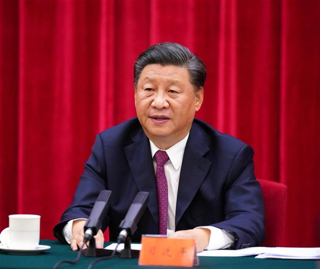 Ο Κινέζος Πρόεδρος Σι Τζινπίνγκ, επίσης γενικός γραμματέας της Κεντρικής Επιτροπής του Κομμουνιστικού Κόμματος της Κίνας (ΚΚΚ) και πρόεδρος της Κεντρικής Στρατιωτικής Επιτροπής, απευθύνεται σε συμπόσιο που έλαβε χώρα για να τιμήσει την 75η επέτειο της νίκης του Κινεζικού Λαϊκού Πολέμου Αντίστασης κατά της Ιαπωνικής Εισβολής και του Παγκόσμιου Αντιφασιστικού Πολέμου στο Πεκίνο, πρωτεύουσα της Κίνας, στις 3 Σεπτεμβρίου 2020. (Xinhua/Xie Huanchi)<br>