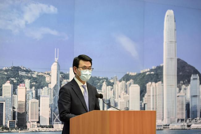 Edward Yau Tang-wah, a hongkongi kormányzat kereskedelmi és gazdasági fejlesztési hivatalának vezetője