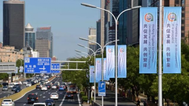 Beijing decora ruas para receber cúpula do Fórum de Cooperação China-África