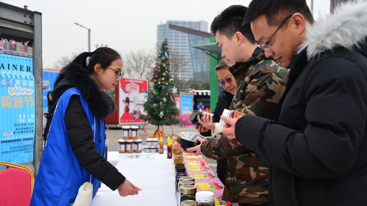 Mercadoria estrangeira entra na lista de compras de chineses em ano novo lunar