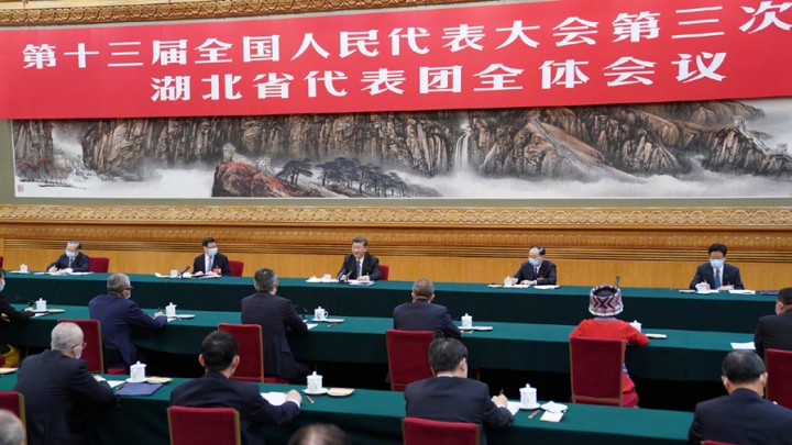 Xi Jinping participa de deliberação da delegação de Hubei na sessão anual da APN