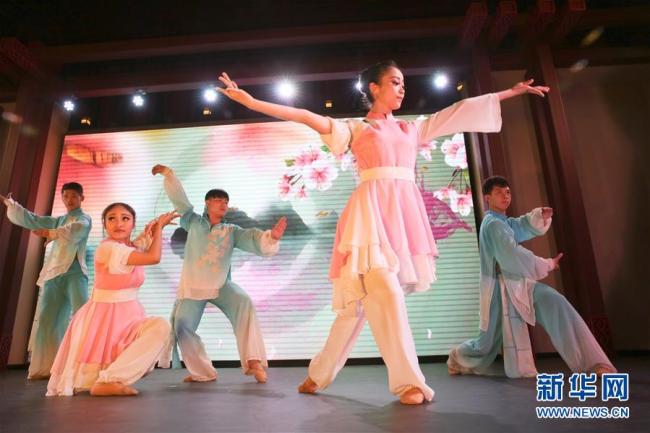 Китайская провинция Хайнань провела фестиваль культуры в Санкт-Петербурге 