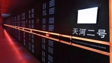 【主播来了】中国再次登顶新一期全球超级计算机500强榜单 Китайские суперкомпьютеры Sunway TaihuLight и "Тяньхэ-2" вновь лидируют в TOP500