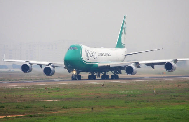 С онлайн-аукциона "Таобао" продано два самолета Боинг-747 