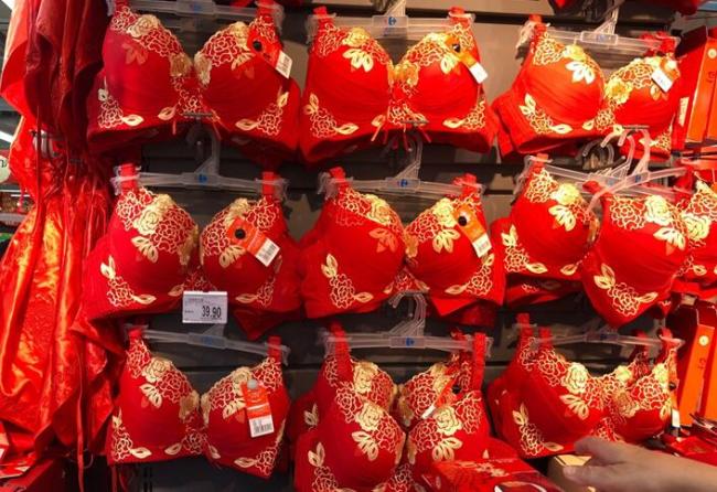 Красный цвет китайского Нового года
