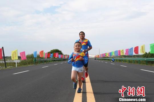 В г. Мишань прошел Международный марафон китайско-российской дружбы