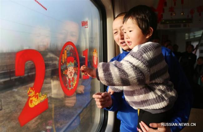 Объем пассажирских перевозок по железным дорогам в Китае во время новогодних каникул достиг 60,3 млн человеко-раз