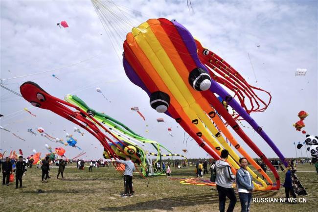 В городе Вэйфан открылся 36-й Международный фестиваль воздушных змеев