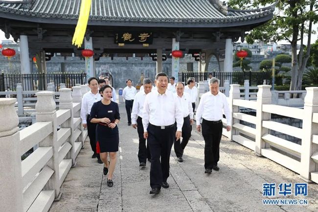 12 октября 2020 года Си Цзиньпин осмотрел первый в мире разводной мост Гуанцзи