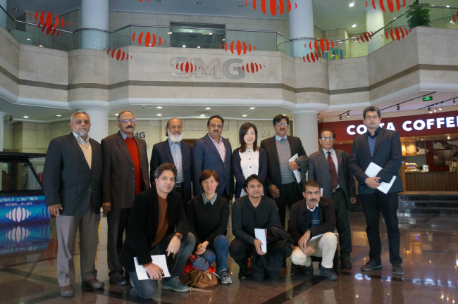 پاکستانی میڈیا وفد کا شنگھائی میڈیا گروپ کا دورہ