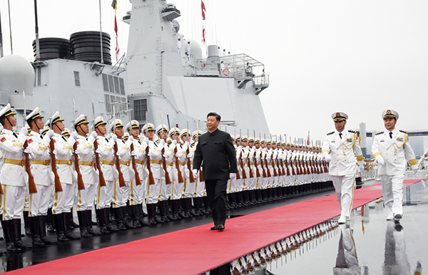   چینی صدر مملکت شی جن پھنگ  کا چینی بحریہ کے پریڈ کا معائنہ  