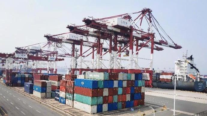 رشد 13.3 درصدی واردات و صادرات کالاهای چین در دو ماه اول امسالا