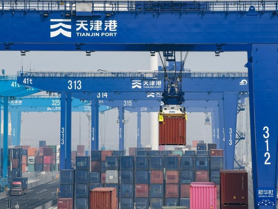 Rekod Baharu Pemunggahan dan Pemuatan Kontena di Pelabuhan Tianjin