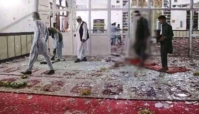 در دومین حملات به مساجد افغانستان  دستکم 33 نفر کشته شدندا
