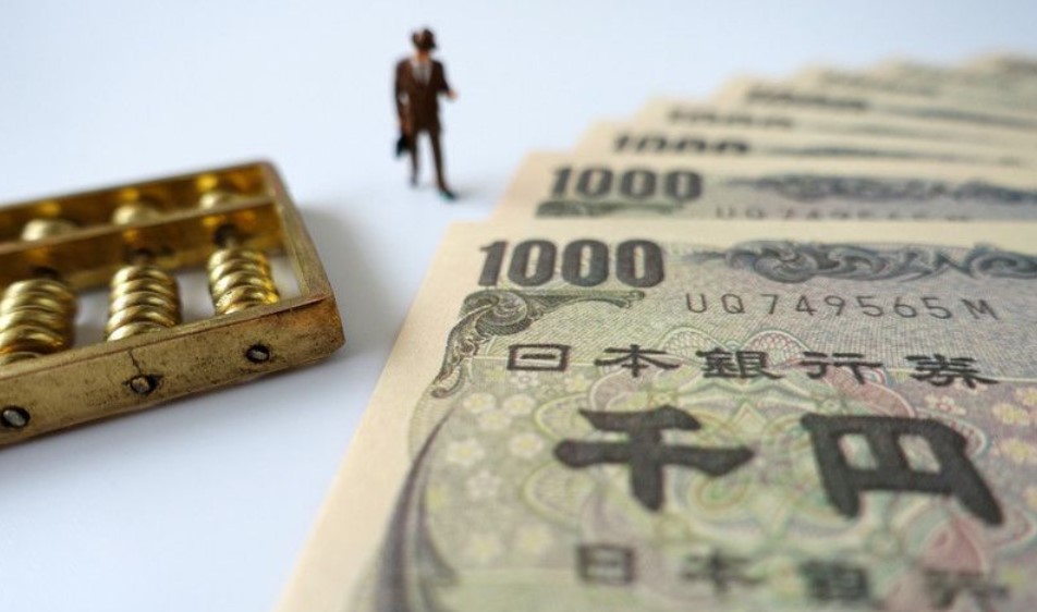 تاثیرات منفی افزایش بهره بانکی از سوی فدرال رزرو آمریکا در اقتصاد ژاپنا