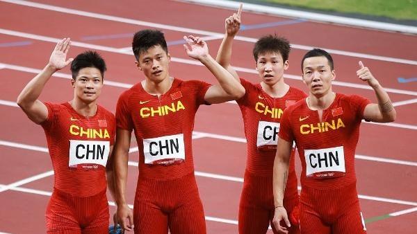 کمیته بین‌المللی المپیک: ورزشکاران رشته 4x100 متر امدادی تیم ملی دو و میدانی مردان چین به مدال برنز المپیک توکیو دست یافتندا