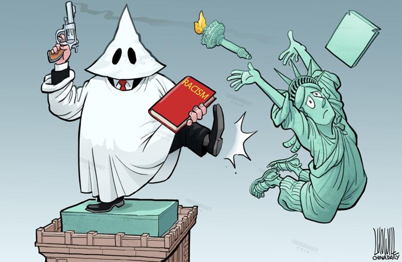 کاریکاتور| نژادپرستی جای آزادی در آمریکا را تصاحب کرده استا