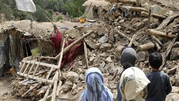 همدردی وزیر خارجه چین با وزیر خارجه دولت موقت افغانستان به‌دلیل وقوع زلزلها