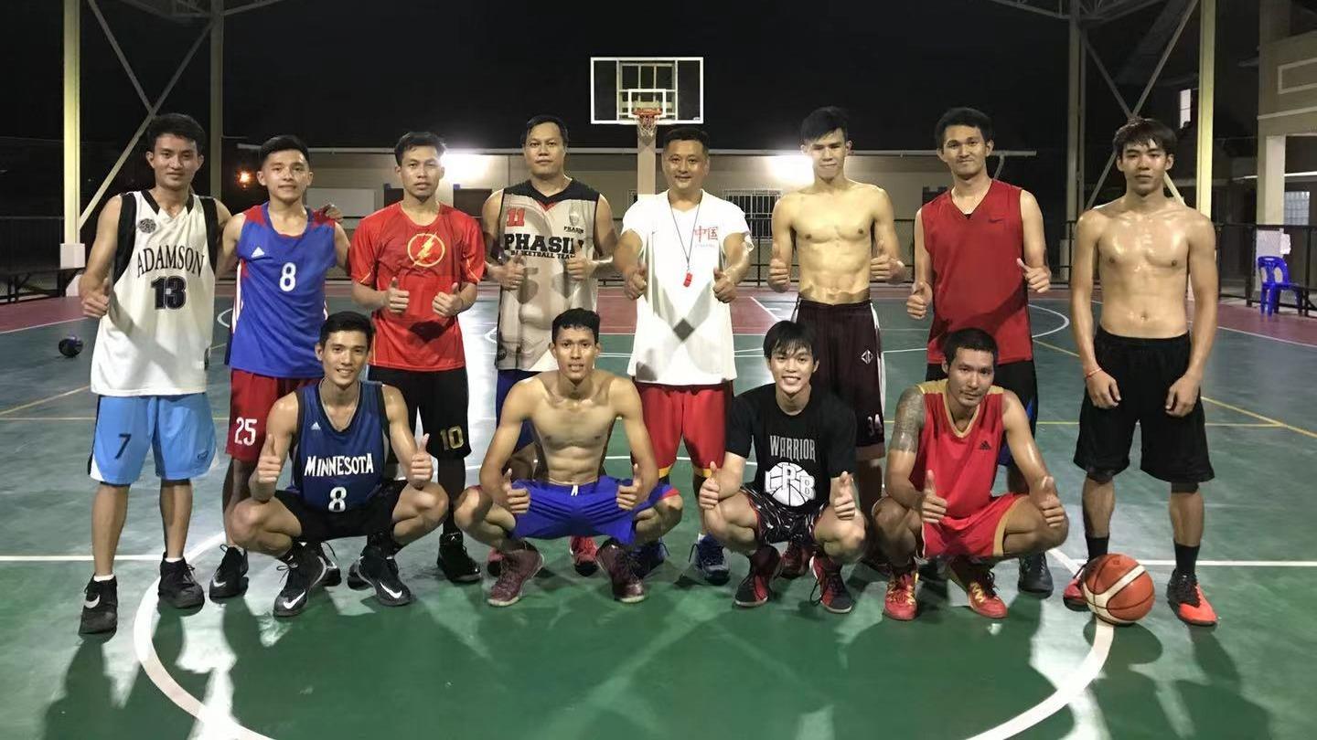 लाओसको पुरुष बास्केटबल टोलीका मुख्य प्रशिक्षक बनेका चिनियाँ स्वयंसेवक