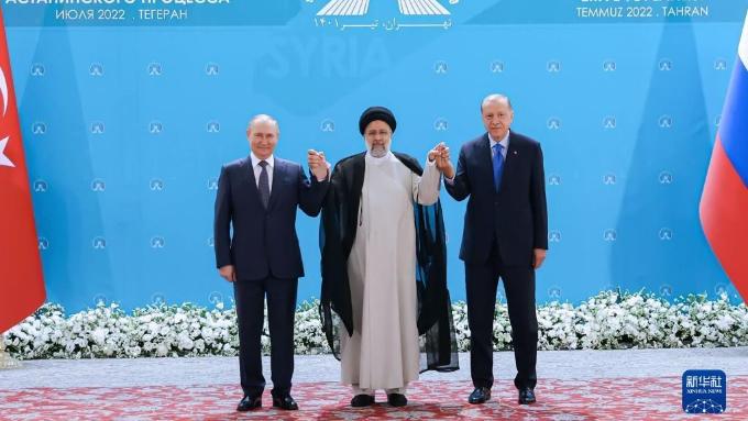 مذاکرات سران ایران، روسیه و ترکیه درباره  مساله سوریها