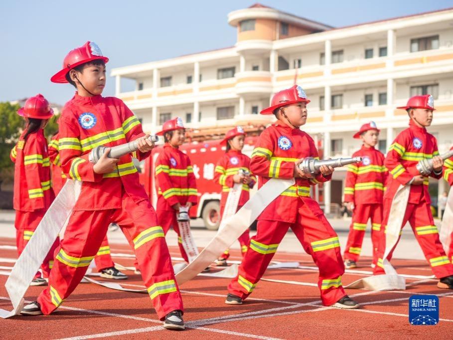 Belajar tentang Pemadaman Kebakaran pada Hari Bomba