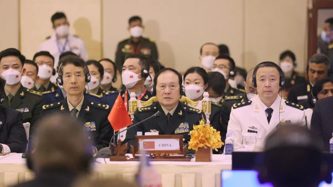 وزیر دفاع چین: نیروهای مسلح چین به کمک به صلح جهانی ادامه خواهند داد