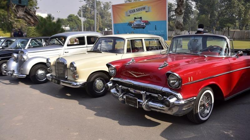 نگاهی اجمالی به وسایل نقلیه قدیمی و کلاسیک در نمایشگاه اتومبیل پاکستان