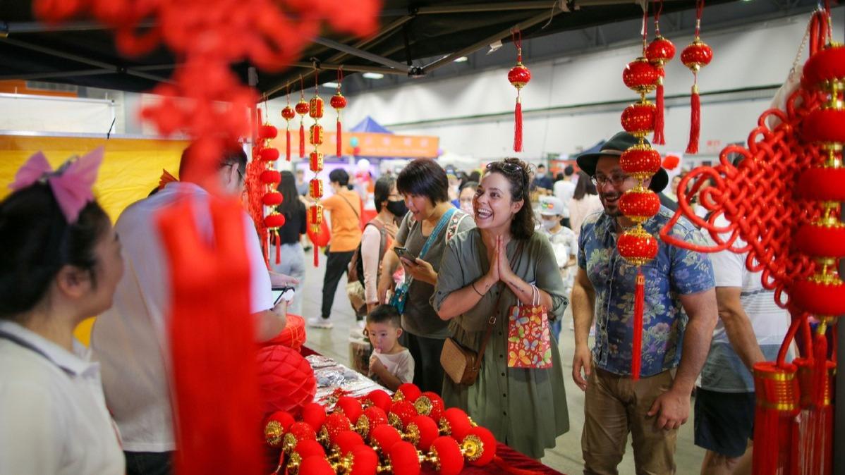 شرکت هزاران نفر در نیوزیلند در جشن سال نوی چینیا